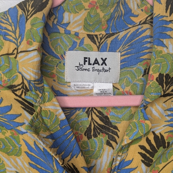 Flax by Jeanne Engelhart Tropical Print Rayon Button Down Top - Picture 2 of 4